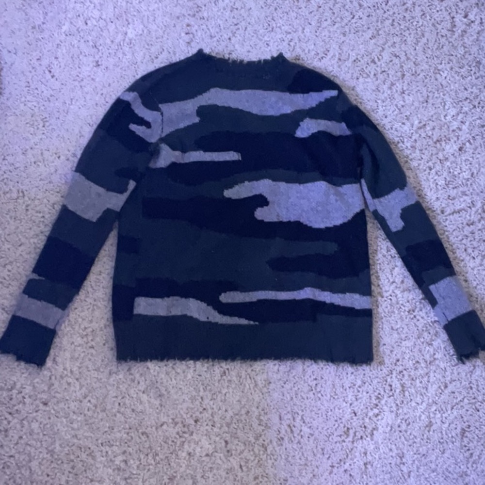 Women’s Camouflage Pattern Sweater